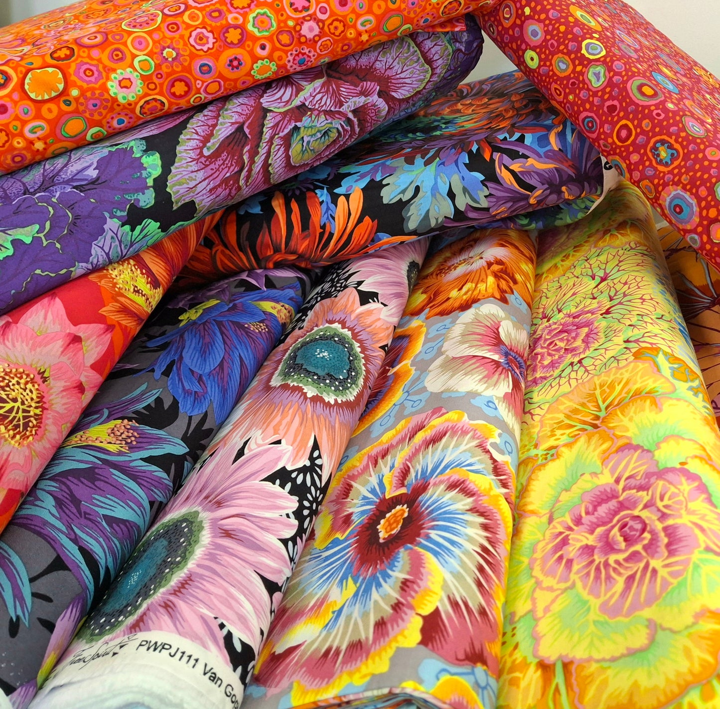 "Kaffe Fassett Collective - Dream" For Free Spirit COLOUR: Magenta