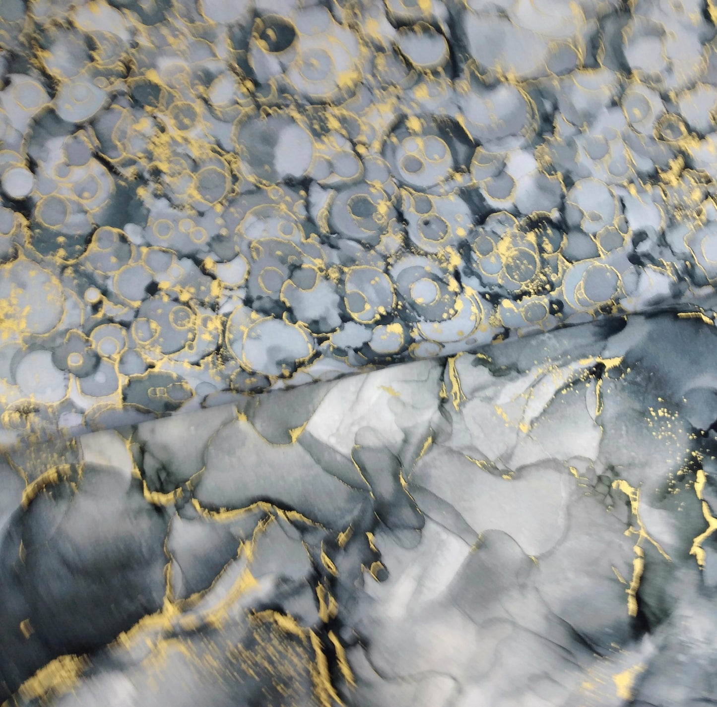 Midas Touch - Bubble Texture from Northcott Fabrics Colour: DM26834-97 Dark Gray 1/2yd (18")