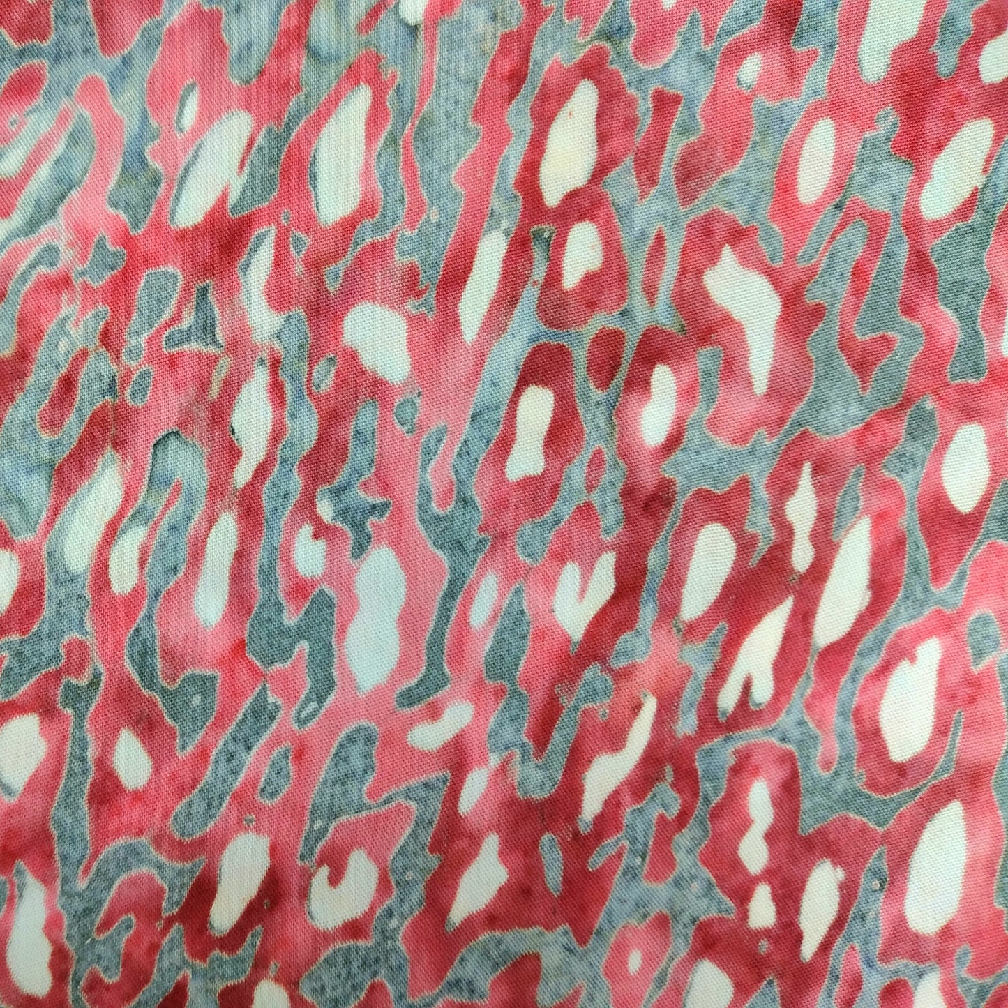 Love To Wear - Lots of Spots from Northcott Fabrics Colour: 82125-28 Pink Punch 1/2yd (18")