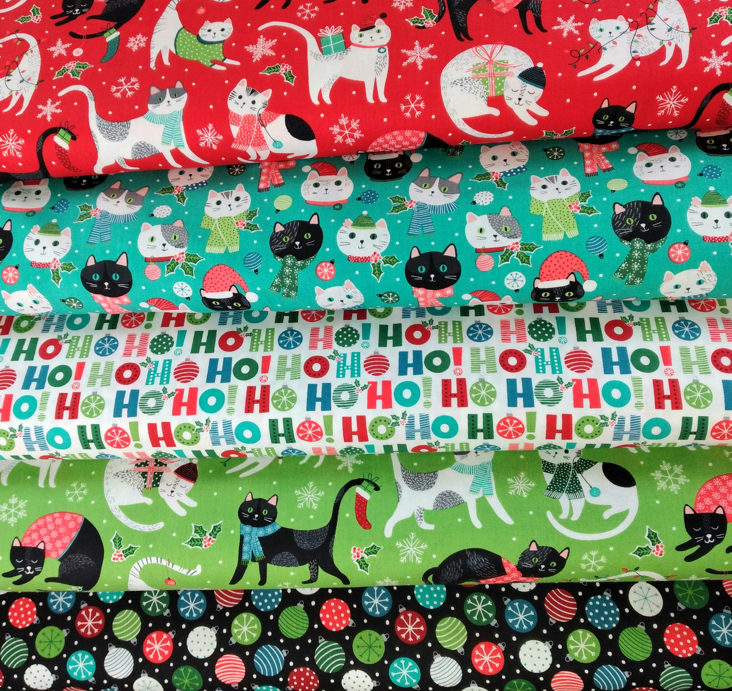 Santa Paws - Cats (Red) by Northcott Fabrics 1/2yd Cuts