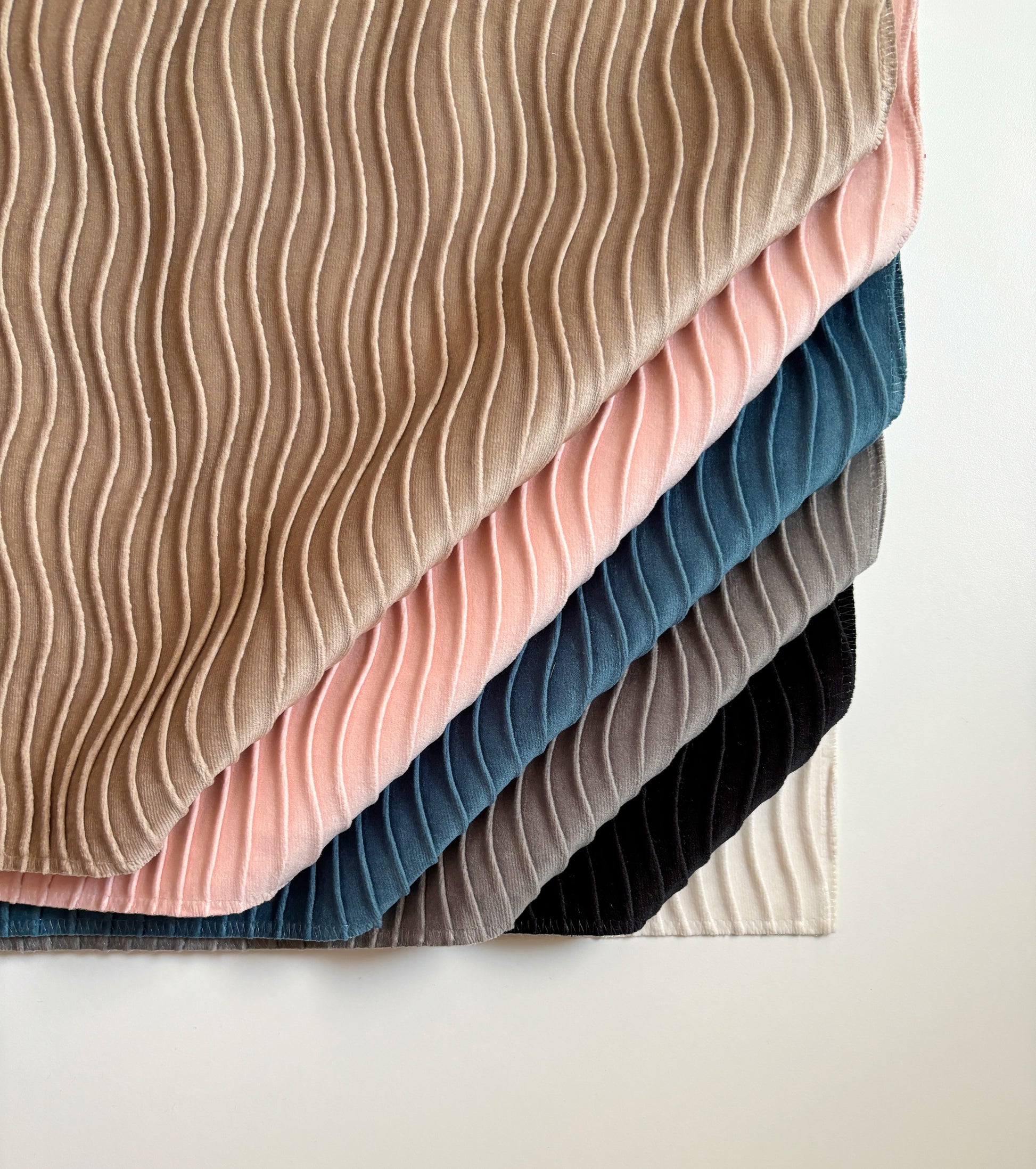 Web Pattern Velvet Wave Velvet in Cream – Something Extra
