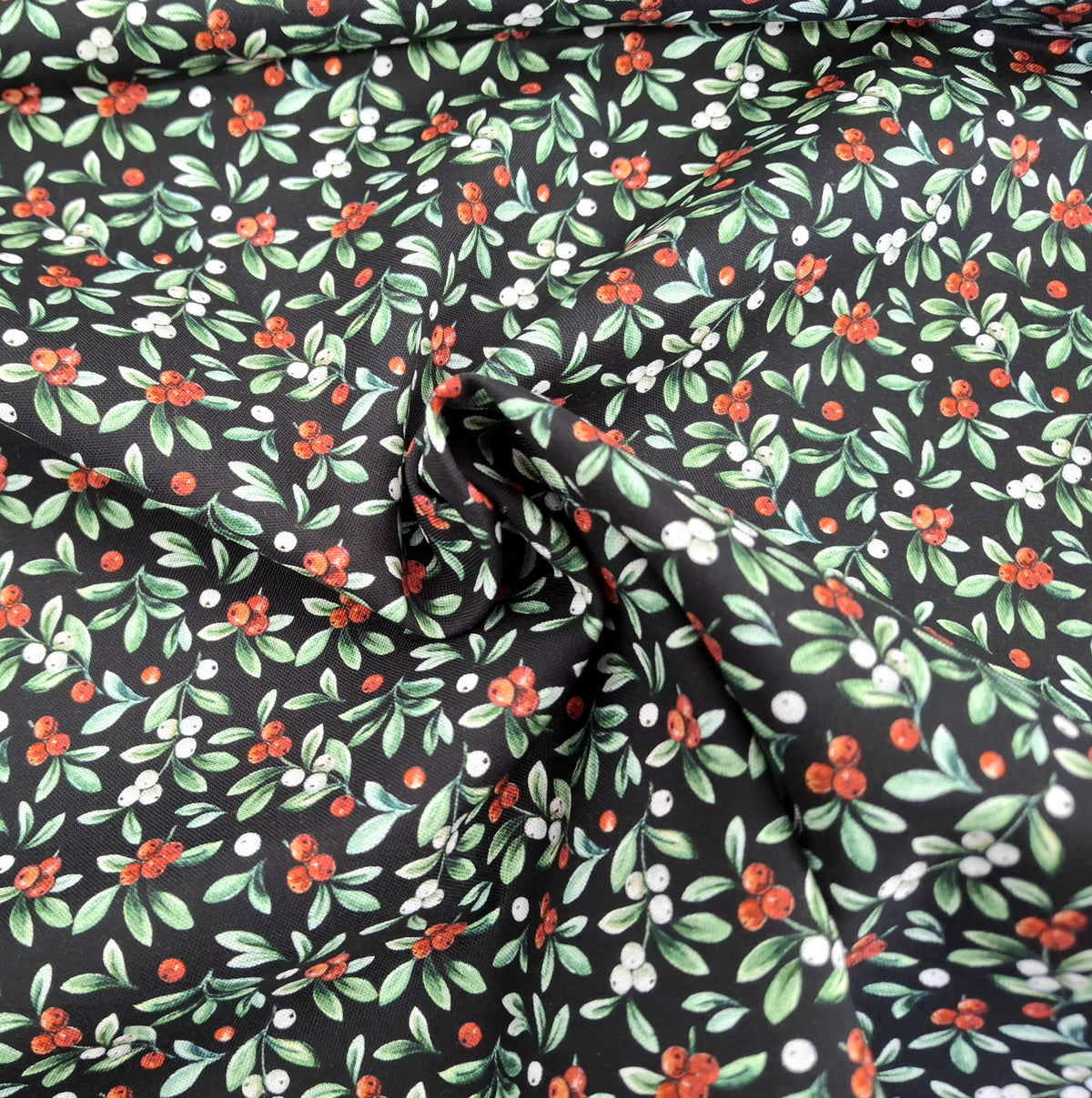 Home For Christmas 5 Pieces 1/2yd Cuts Coordinating Fabrics by Northcott Fabrics